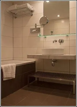 B-aparthotel Grand Place 4*