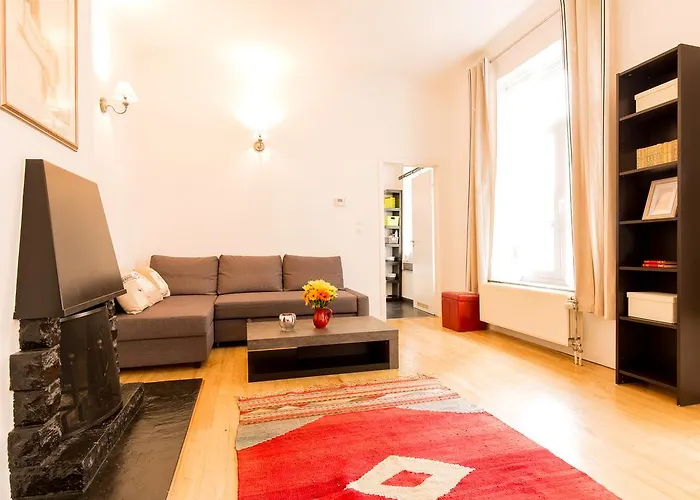 Urban Centre Hostal *