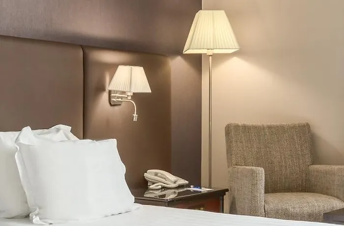 Nh Carrefour De L'europe Otel 4*