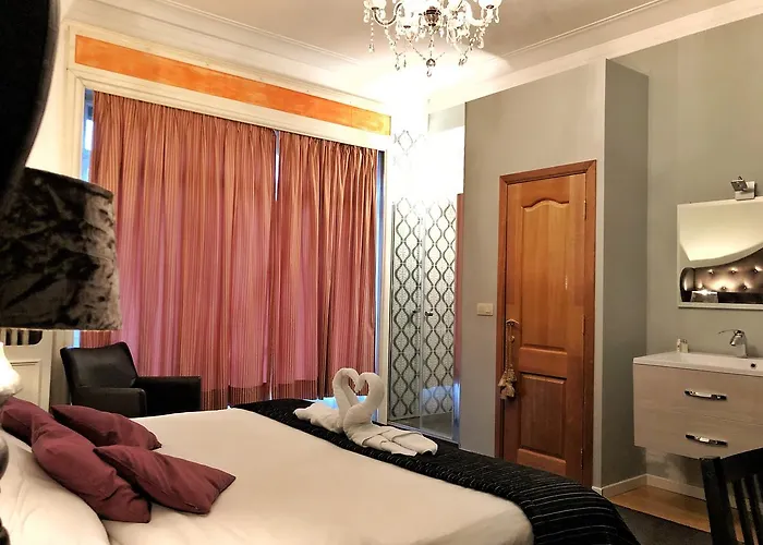 Le Manoir Guest house *