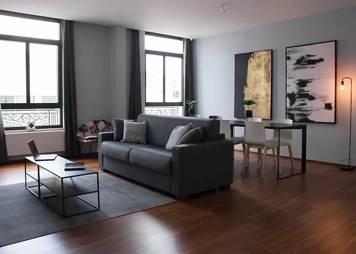 Smartflats - High Street Apartment